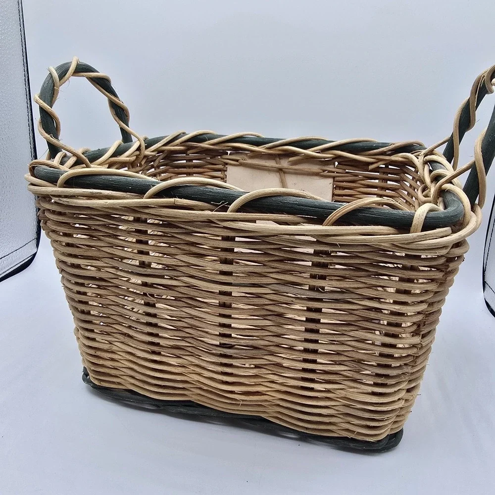 Unmarked adorable basket